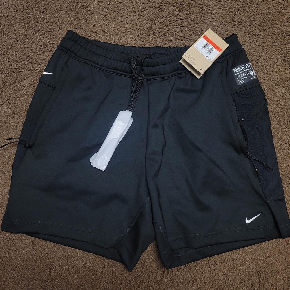 Nike Dri Fit ADV A.P.S. Unlined Versatile Shorts Mens Sz L Black DX0366-010 $110